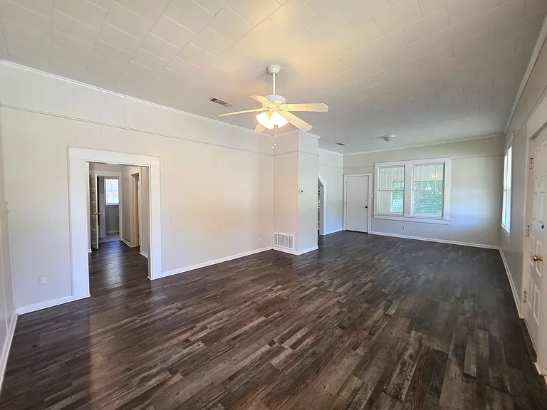 5404 N Blue Angel Pkwy — Photo 3