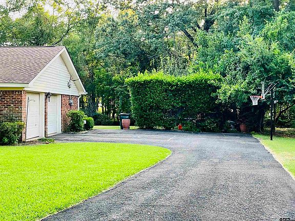 3rd image of 4611 Trenton Dr