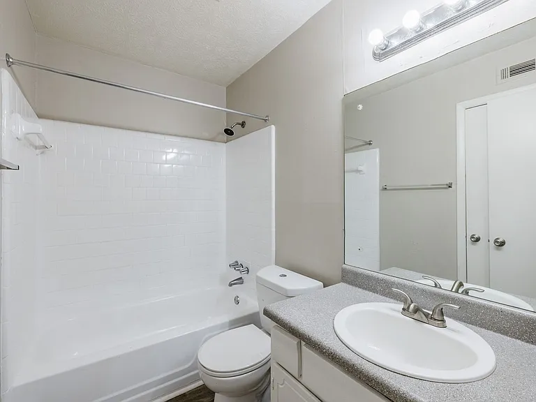 Premier Club Living Apartments in Union City, GA | Spacious Pet-Friendly Apartments Near I-85 — Photo 16