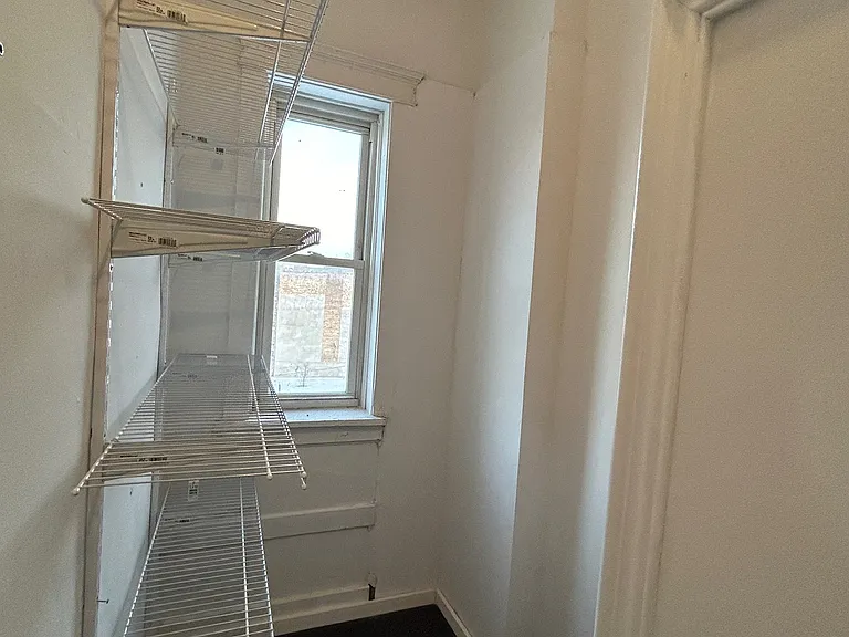 704 W Garfield Blvd #3 — Photo 11