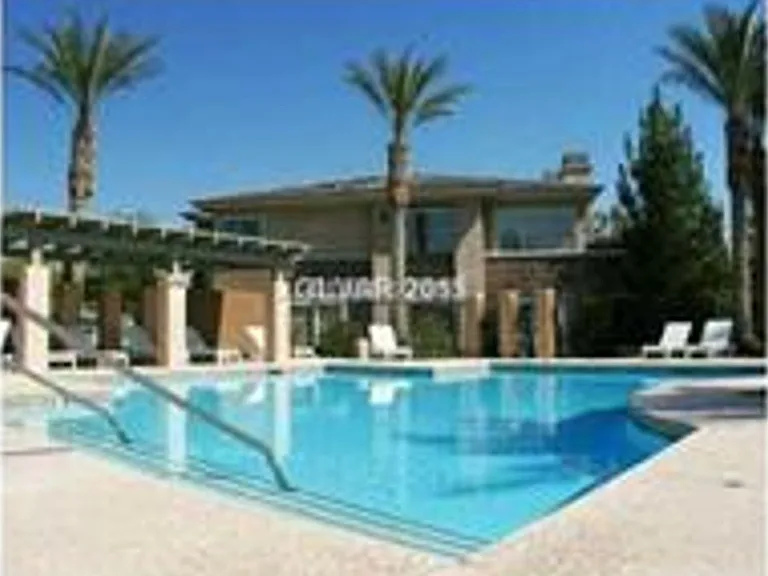 821 Peachy Canyon Cir #204 — Photo 2