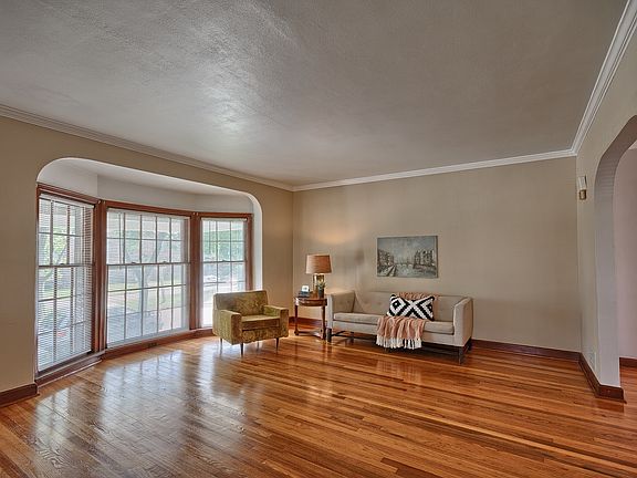 2nd image of 5203-5207 Oleatha Ave