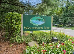 300 Pond Ct #5E, Washington Township, NJ 07676
