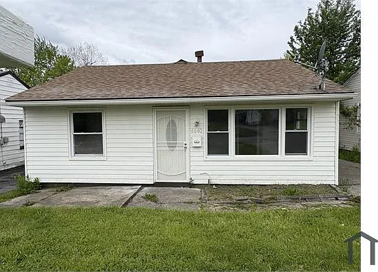 3 bed, 1106 sqft, $1,575 — Photo 1