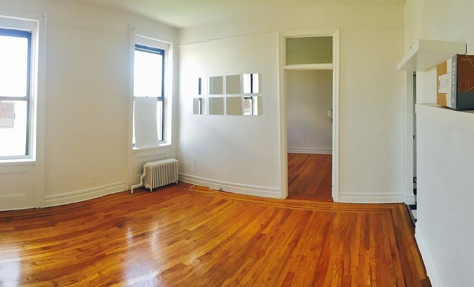 2nd image of 754 Metropolitan Ave APT 3F
