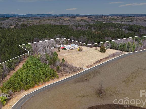 3rd image of 118 Hord Rd