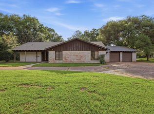 1223 N Broadway St, China, TX 77613
