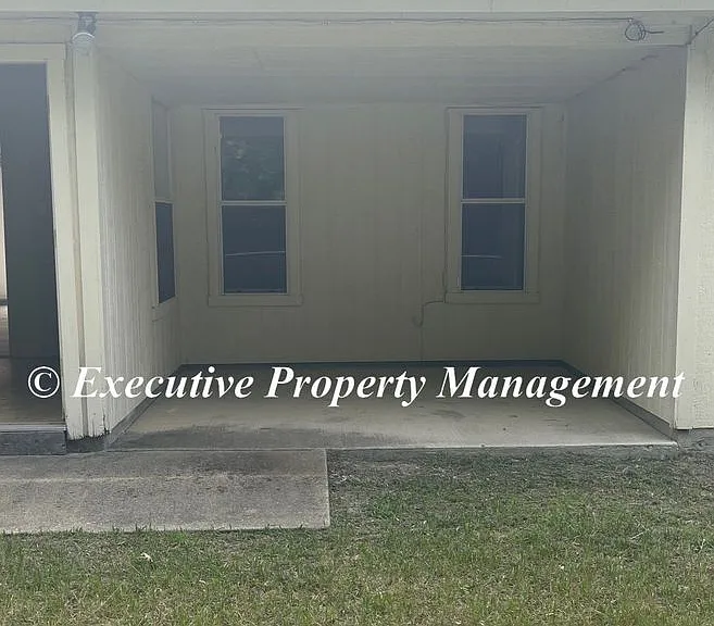 1140-1142 County Road 4804 — Photo 4