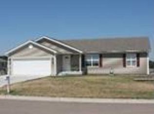 501 Harland Dr, Manhattan, KS 66503