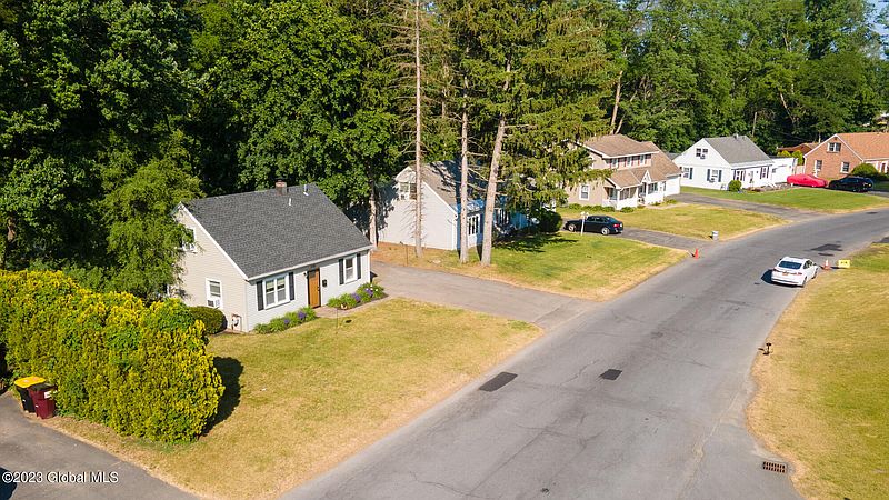 3rd image of 1131 Deforest Street