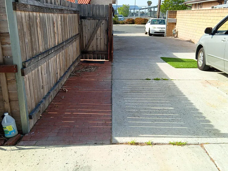 Conrad Ave — Photo 5