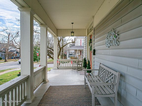4th image of 820 Magnolia Ave