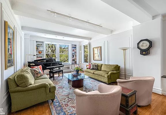 2nd image of 639 W End Ave