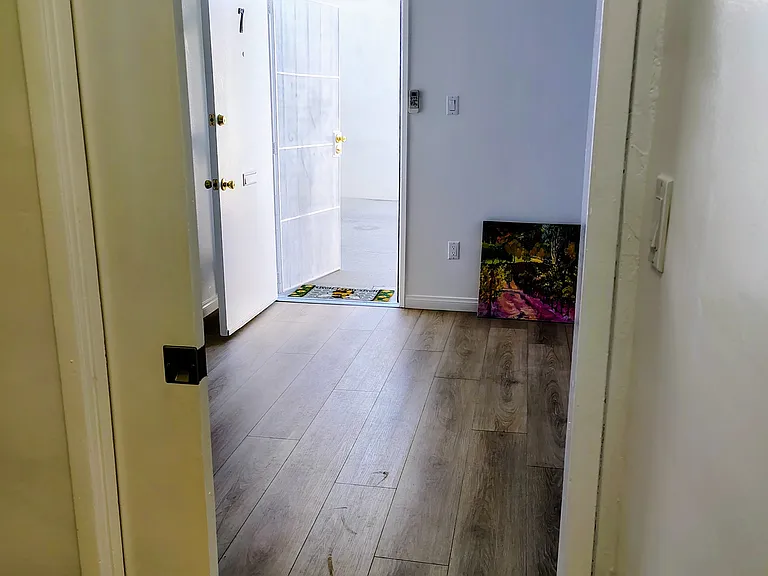 1217 S Orange Grove Ave #7 — Photo 5