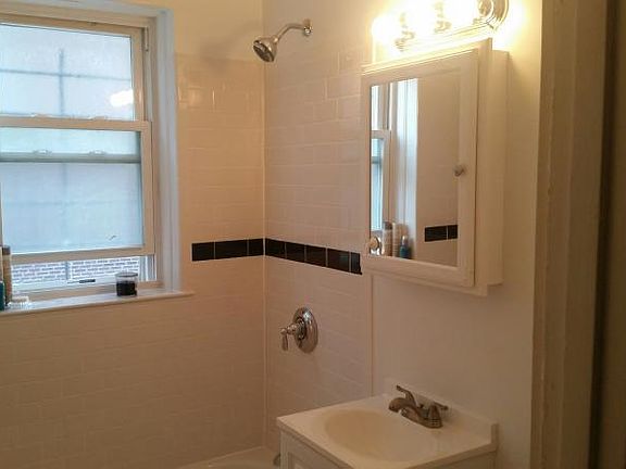 4th image of 1613 Commonwealth Ave #6D