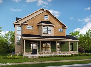 16 Aurora Ave, Saratoga Springs, NY 12866