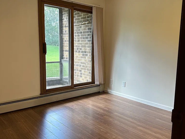 35 Nathan Ln N #121 — Photo 25