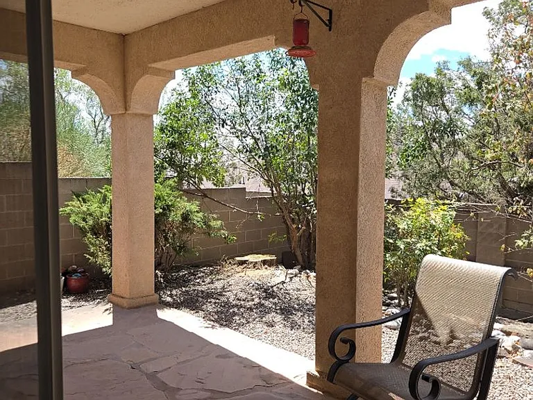 8415 Calle Soquelle NE — Photo 21