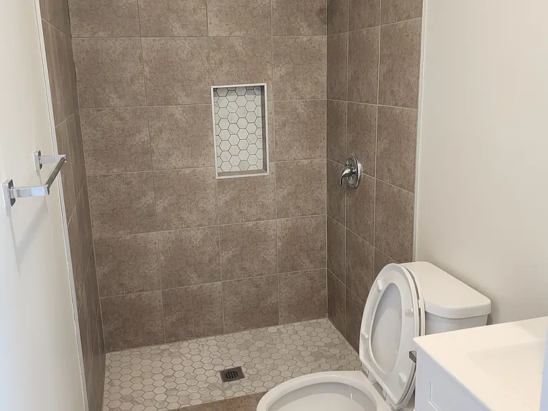 527 K Ave — Photo 8