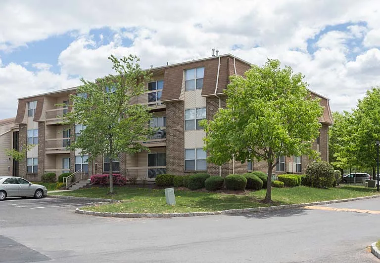 Village Commons — Photo 2