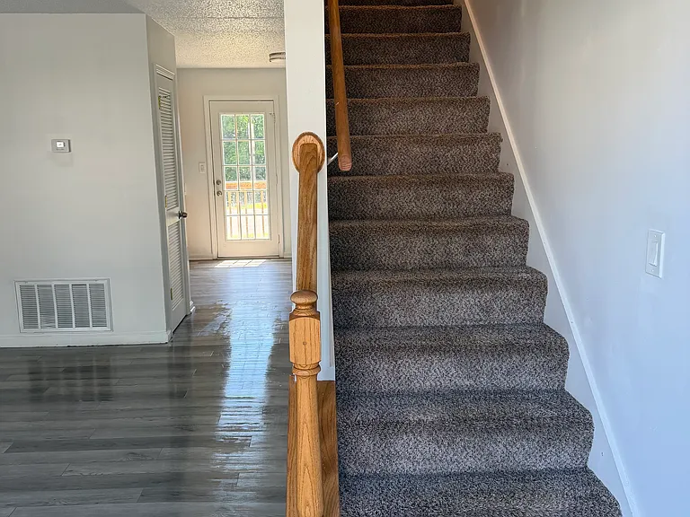 1009 Cody Dr — Photo 5