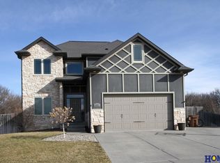 6681 Grays Peak Ct, Lincoln, NE 68521