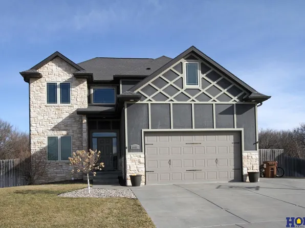 6681 Grays Peak Ct, Lincoln, NE 68521
