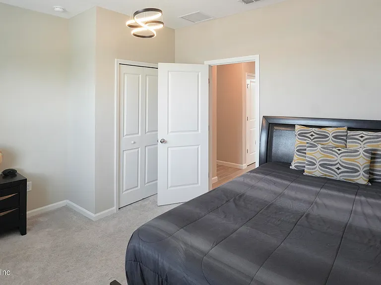10815 Ventnor Ave — Photo 16