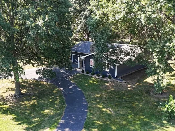 12001 W 150th Cir, Olathe, KS 66062