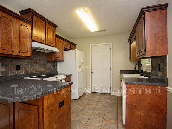 5th image of 21 Lee Rd #2004