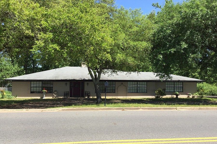 1st image of 1309 S Evenside Ave