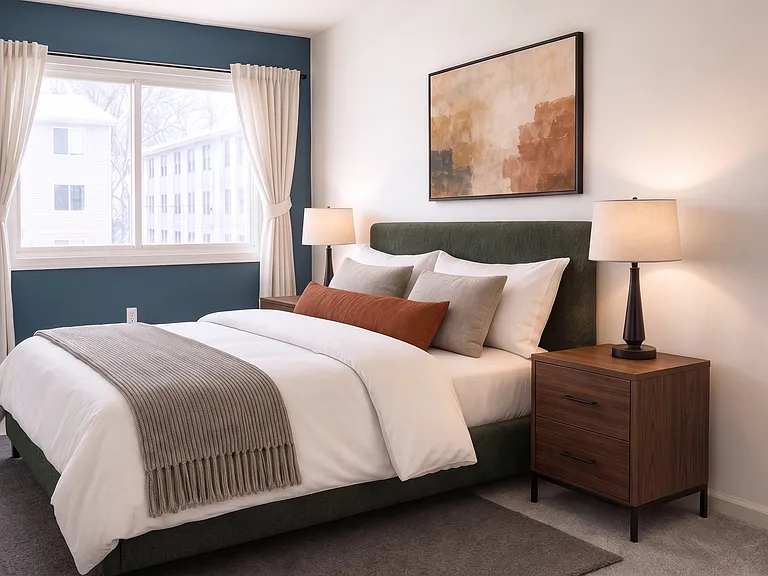 Relax in Style: Discover our Minneapolis Bedroom Haven on Minnehaha Avenue — Photo 14