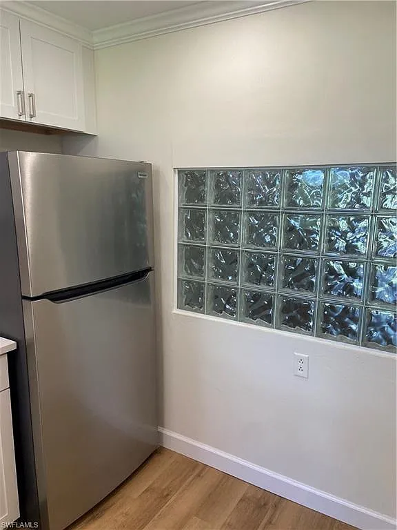 2 bed, 2.0 bath, 842 sqft, $1,600 — Photo 2