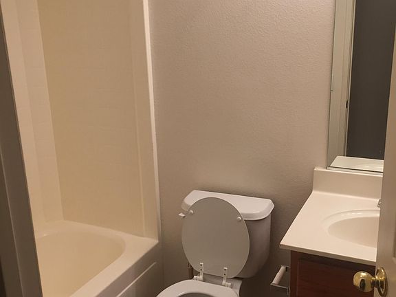 4th image of 5443 Rockwood Cir