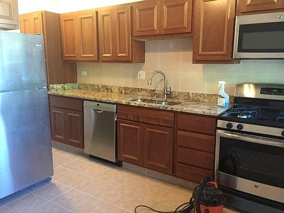 5th image of 4863 N Rockwell St #2