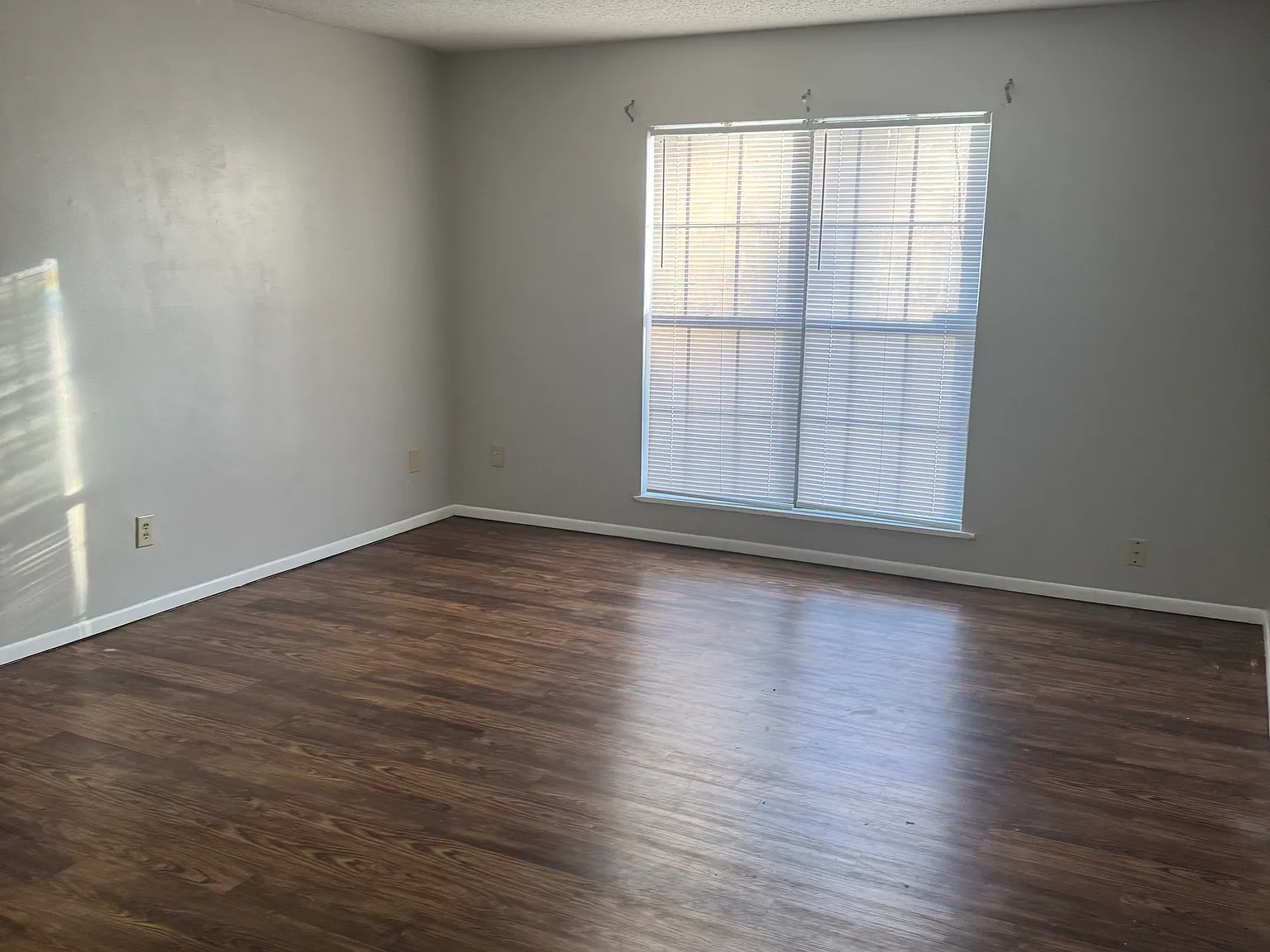 2 bed, $975 — Photo 2
