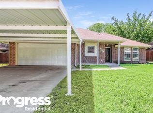 1109 Parkhill Ave, Saginaw, TX 76179