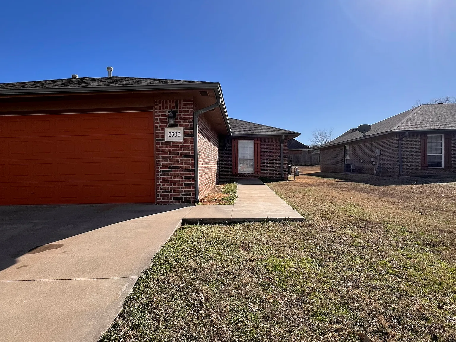 3 bed, 2821 sqft, $1,575 — Photo 2