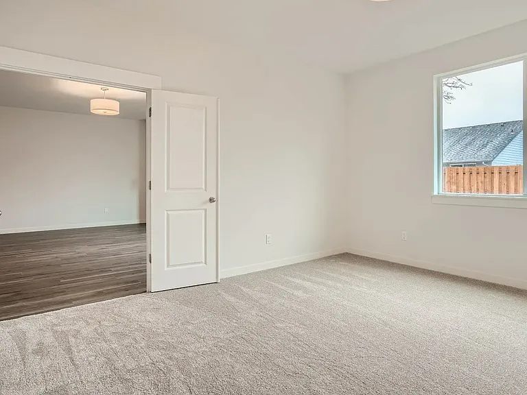 5135 Parkway Dr NE — Photo 11