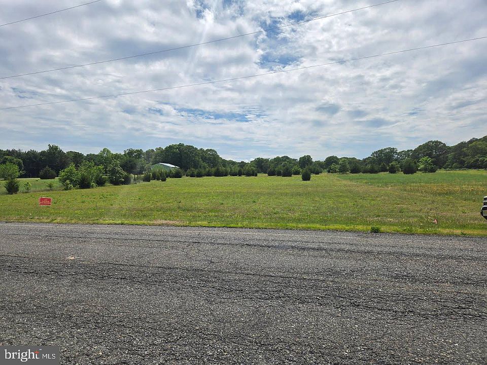 1st image of 814 N Chew Rd