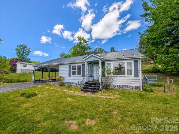 97 Tom Sparks Rd, Spruce Pine, NC 28777