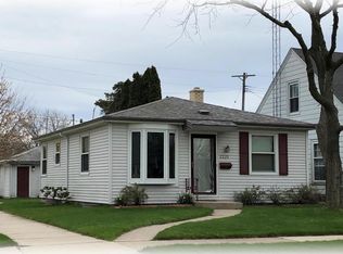 2225 Erie St, Racine, WI 53402