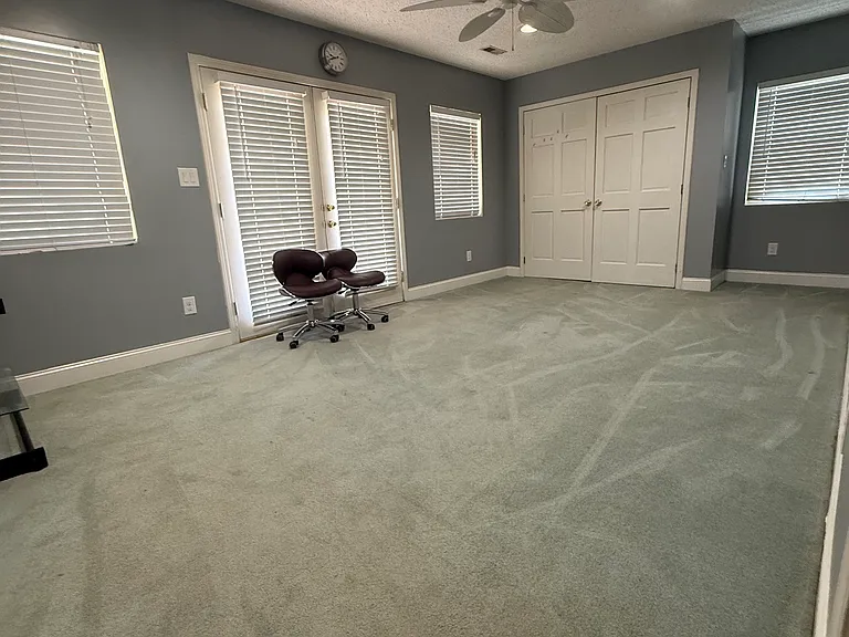 8721 Kismet Dr — Photo 11
