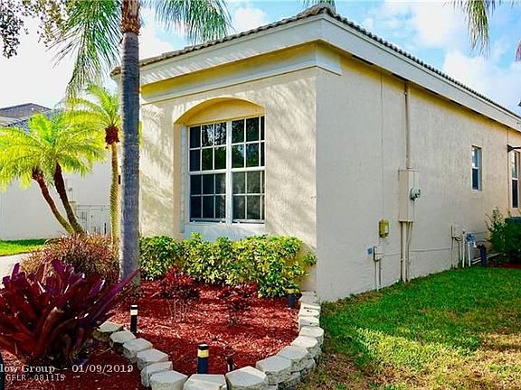 2nd image of 6867 NW 32nd St