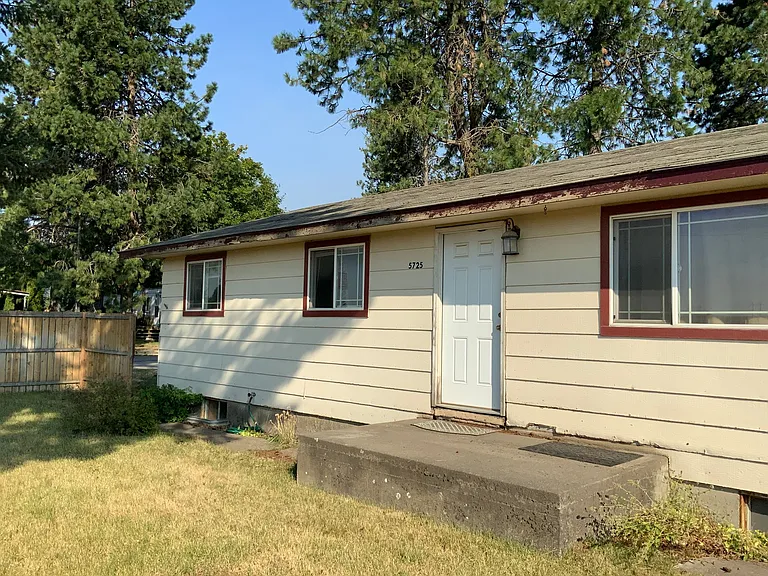 5725 W Highway 53 — Photo 4