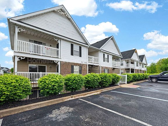 2nd image of 531 Saravalle Dr