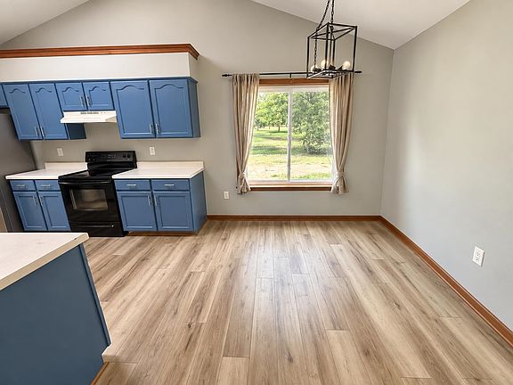 4th image of 7475 Ward Rd