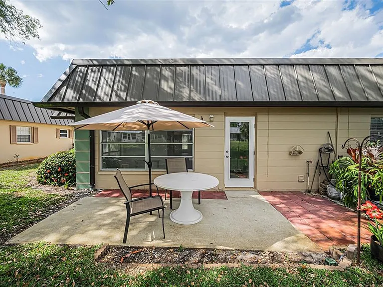4200 Hampton Dr — Photo 32