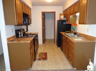 143 Trail View Dr APT 4, Carmel, IN 46032