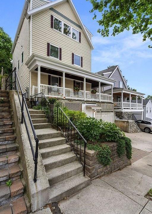 1st image of 82 Old Harbor St